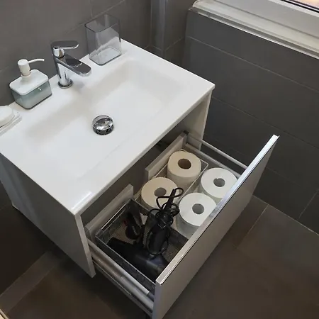 G62 Confortevole Bilocale Zona Stazione * Milan